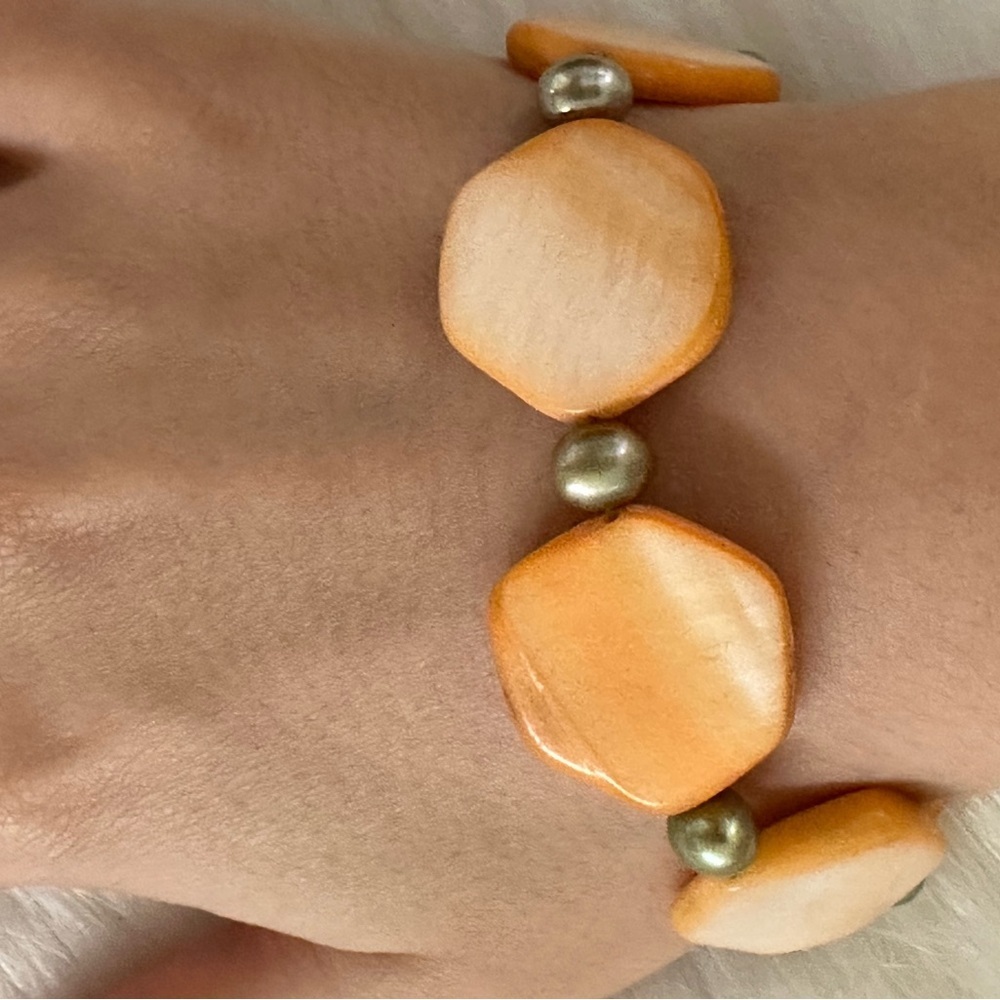 Vintage Daidra! shells and freshwater Pearls Bracelet